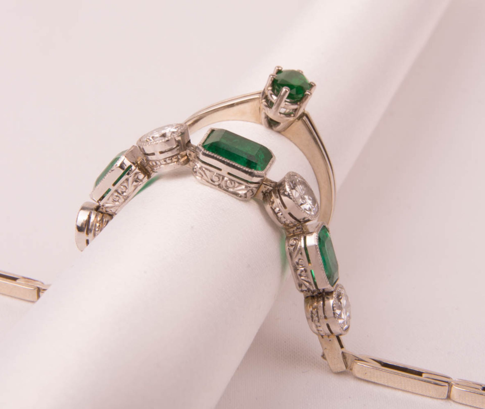 Bracelet with matching ring, emeralds and diamonds, 585/750 white gold. - Image 2 of 7