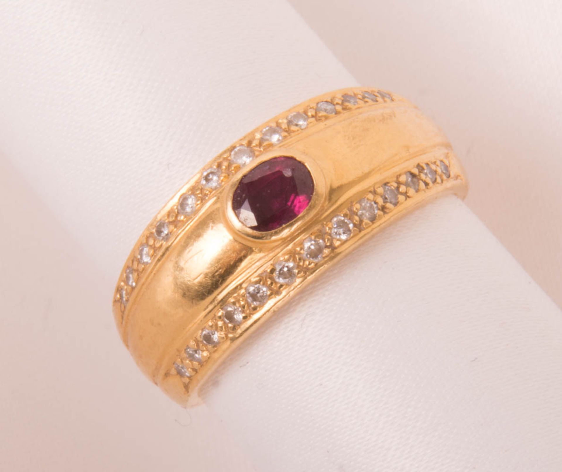 Beautiful ring with pink sapphire, 750 yellow gold. - Image 6 of 7