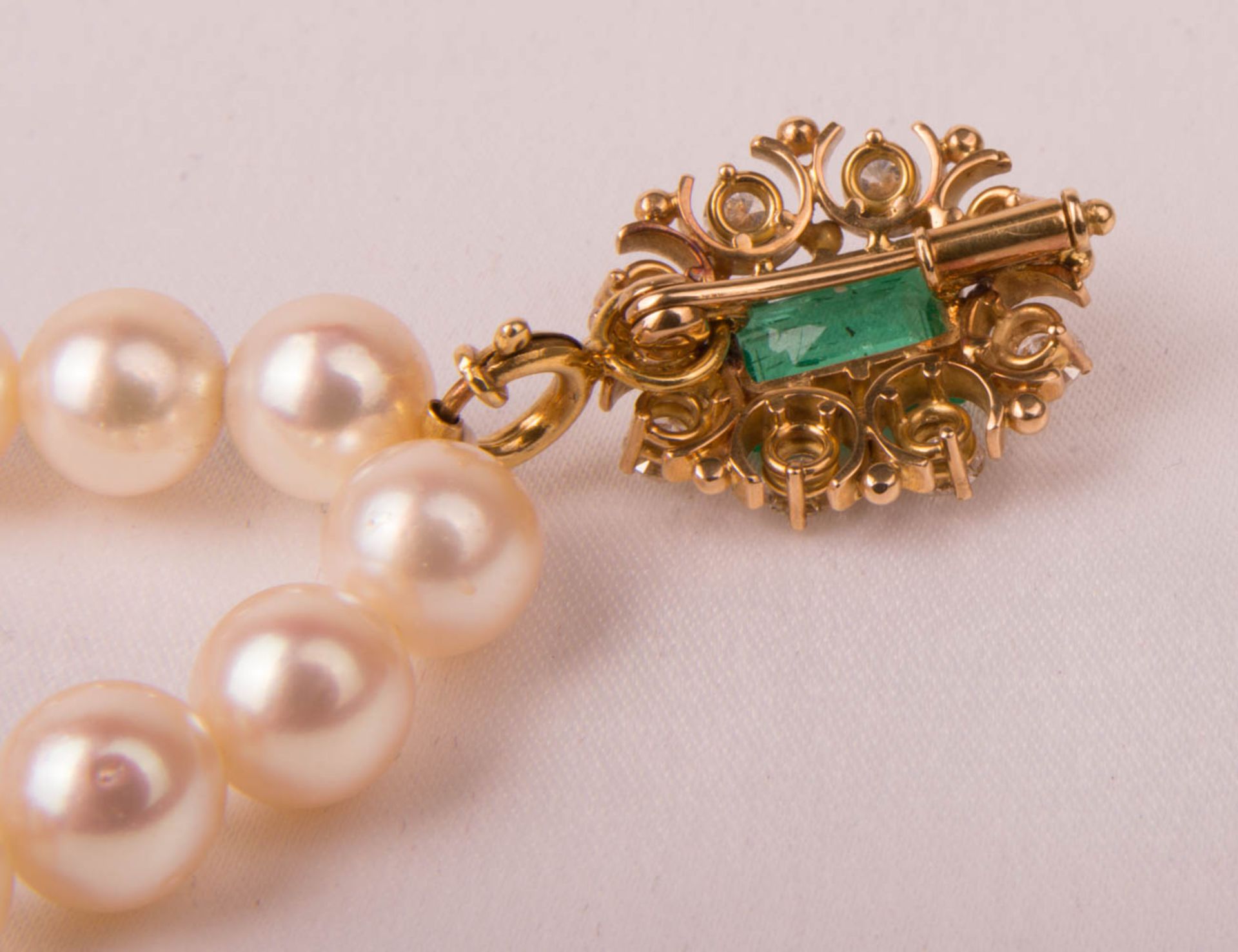 Pearl necklace with diamond set pendant, 750 yellow gold. - Image 5 of 6