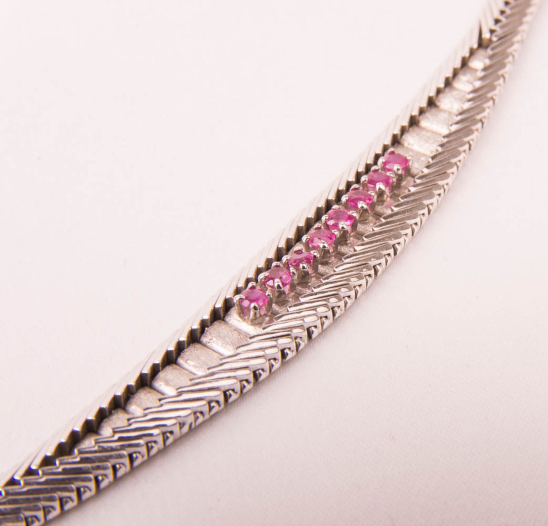 Bracelet with eight pink sapphires, 750 white gold hallmarked, sub-alloyed! - Image 2 of 3