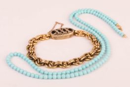 Konvolut einer Perlenkette und eines Armbands, u.a. 750er Gelbgold.