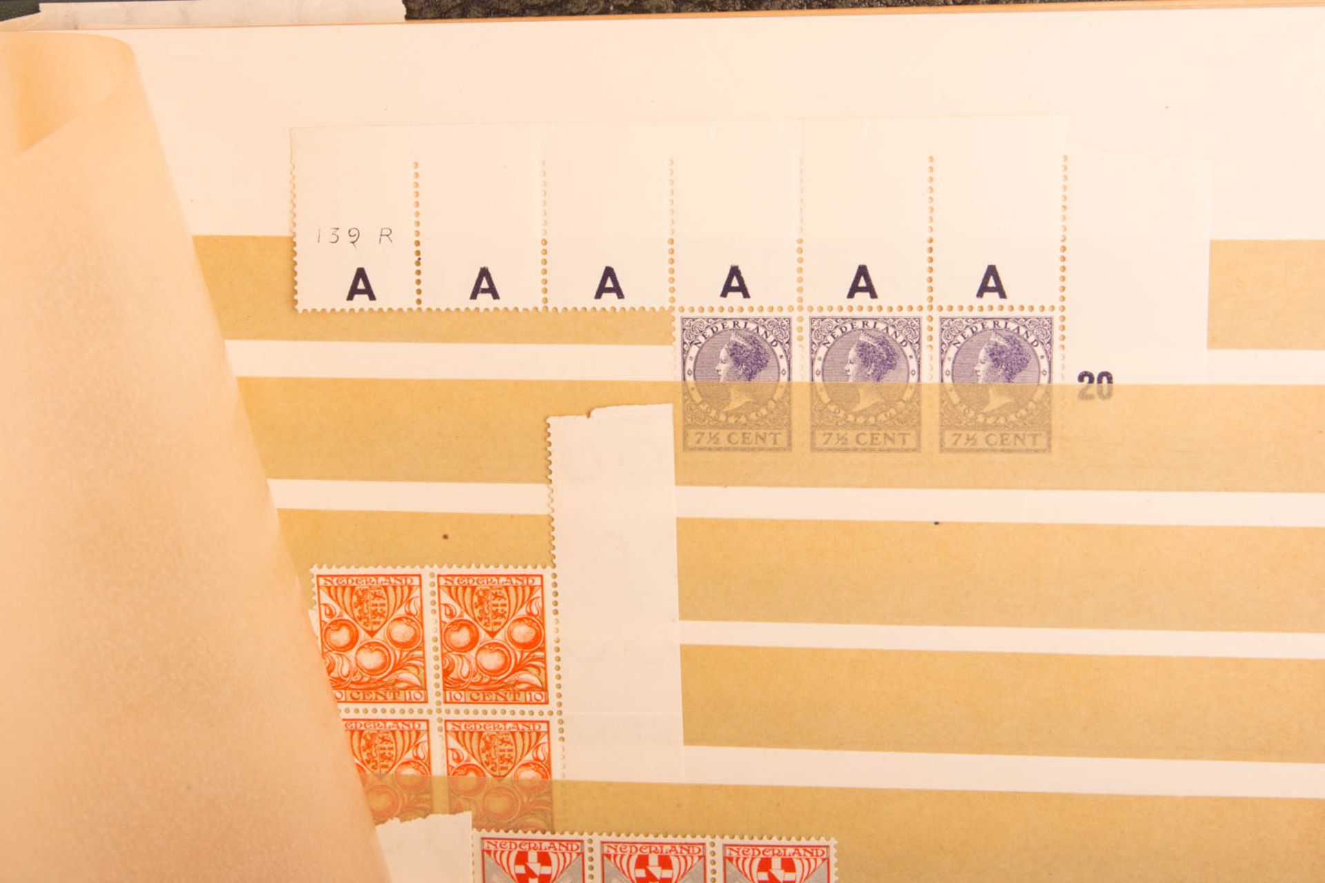 Large collection stamps. - Image 10 of 11