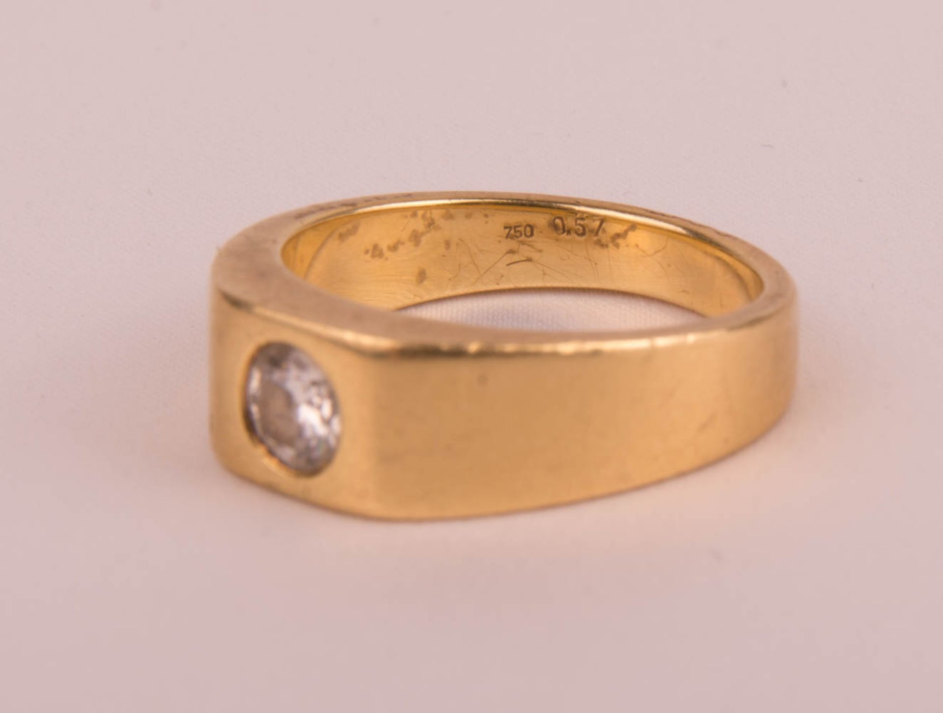 Men's ring with diamond, 750 yellow gold. - Image 4 of 4
