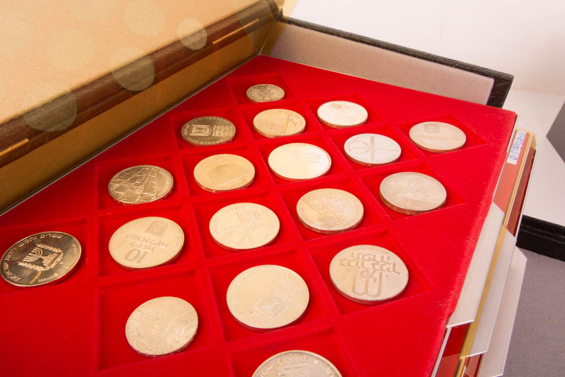 Großsammlung Silbermünzen: Kanada, Israel, u.a. - Bild 9 aus 16