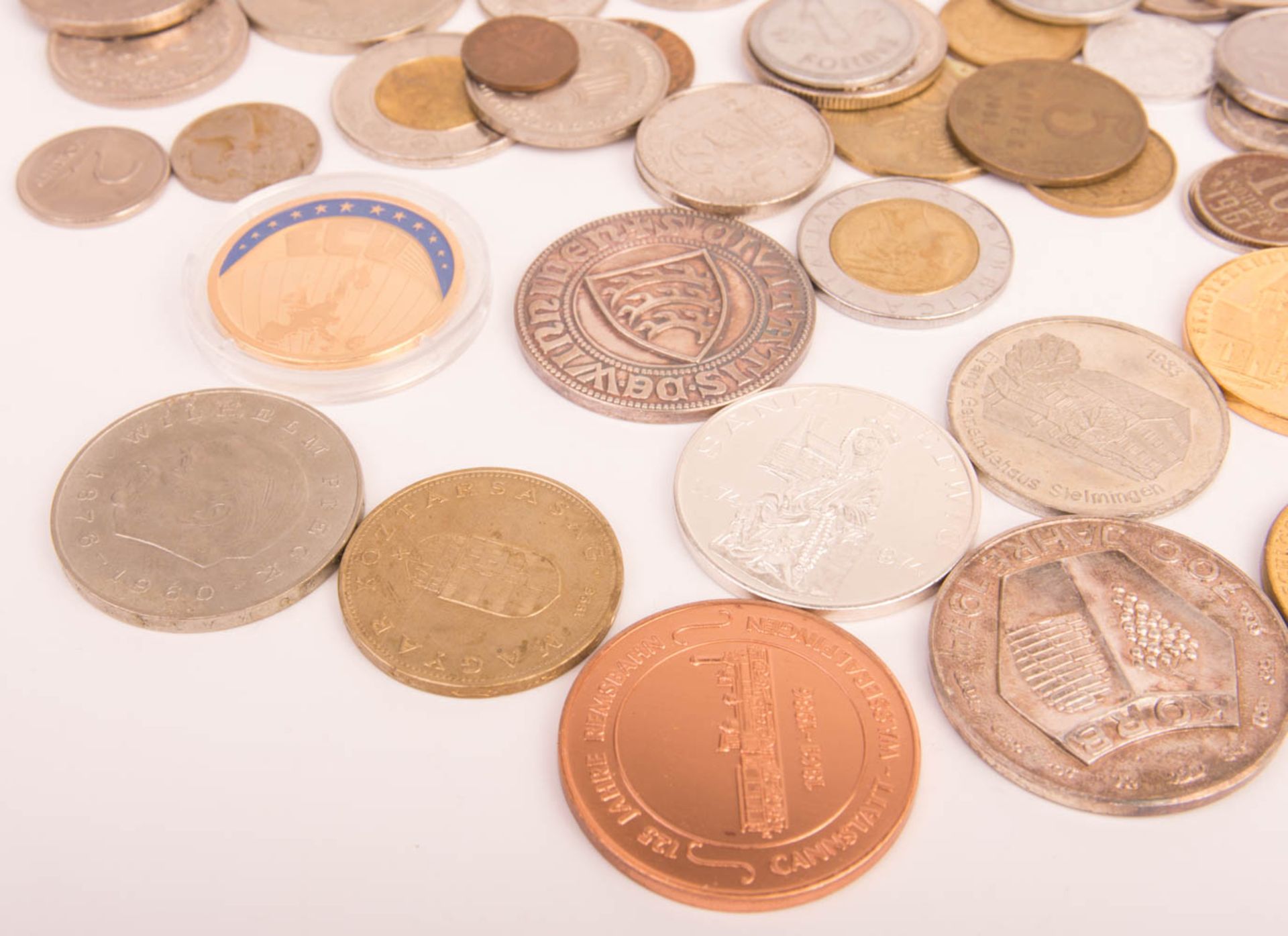 Convolute coins international. - Image 6 of 7