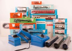 Märklin Konvolut von ICE Märklin Zug, Wagons und Zubehör.