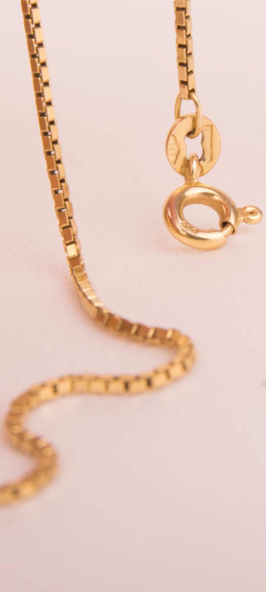 Zwei Halsketten, 585/750er Gelb- und Weißgold. - Bild 3 aus 4