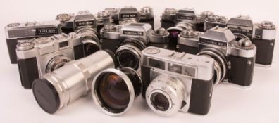 Sieben Carl Zeiss Kameras und Diverse Objektive