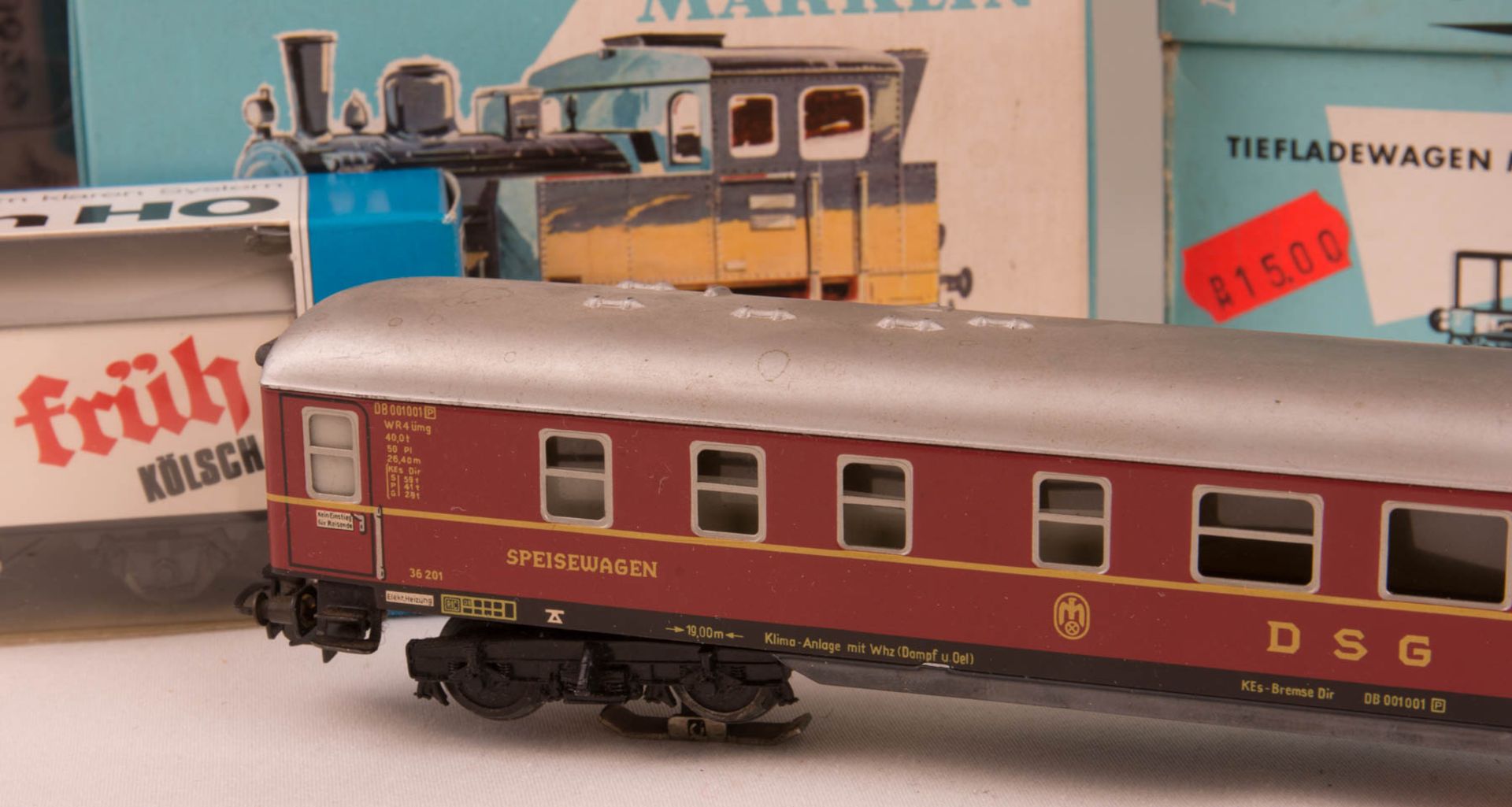 Märklin Konvolut von vier Loks und Wagons. - Bild 4 aus 5