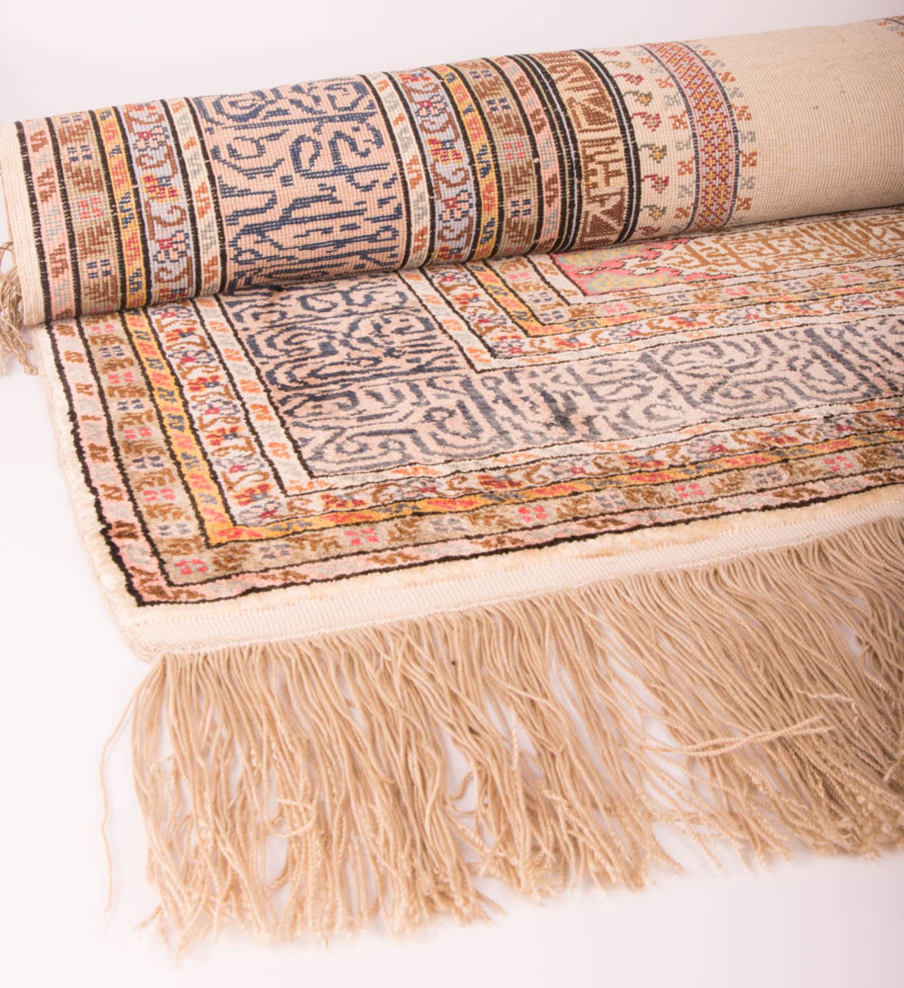 Fine Kayseri prayer rug, silk, Turkey, 20th c. - Image 2 of 5