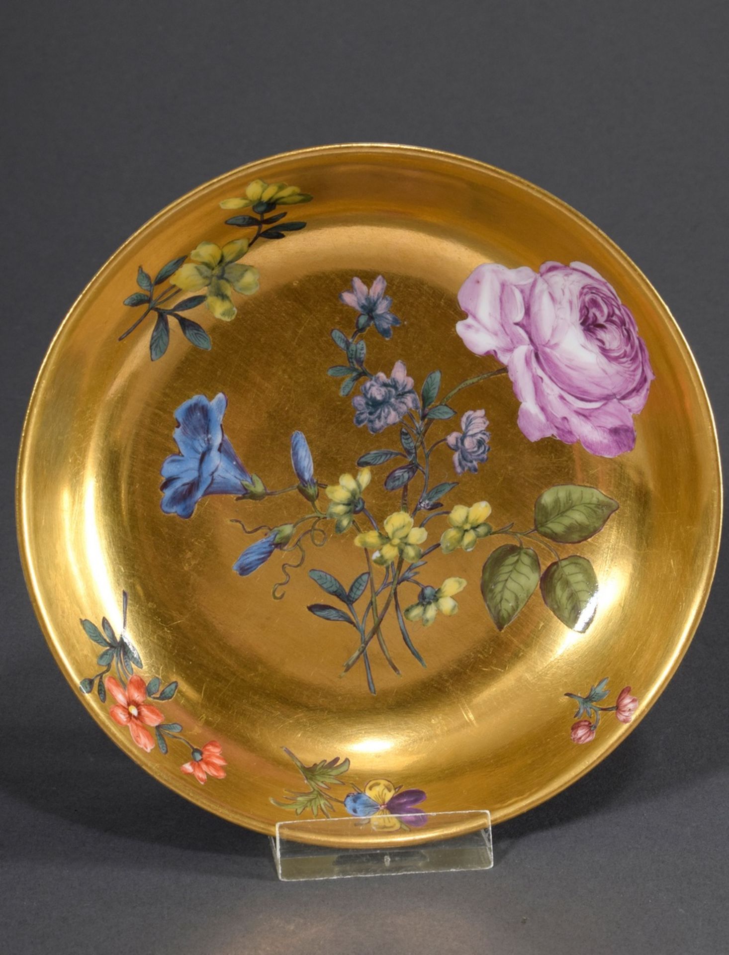 Meissen cup with polychrome bouquet and scattered flower painting on gold background and branch han - Image 3 of 10