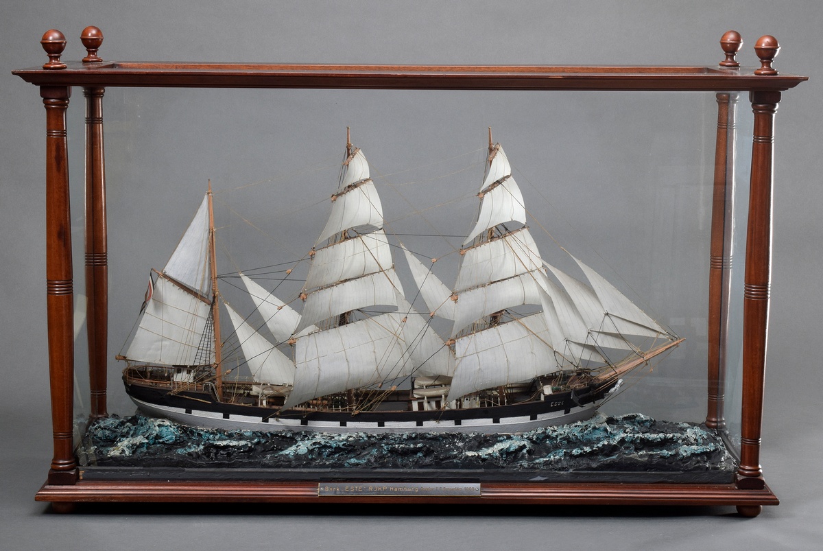 Diorama of the barque "Este" RJKP of shipowner F.C. Bramslöw in Hamburg, 1906, in decorative glass 