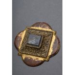 Antike Bronze Gewandschnalle (wohl Scheibenfibel) oder umgearbeiteter Buchbeschlag in Vierpassform