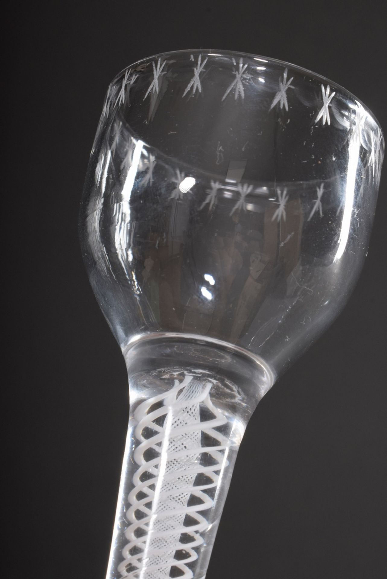 Small snaps glass with white twisted threads in the stem and delicate cut leaf border on the dome,  - Image 2 of 3