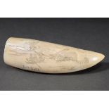 Scrimshaw “Fall Fall over all”, Walzahn mit geschwärztem Ritzdekor „Pottwaljagd“, 12,2cm, 144g