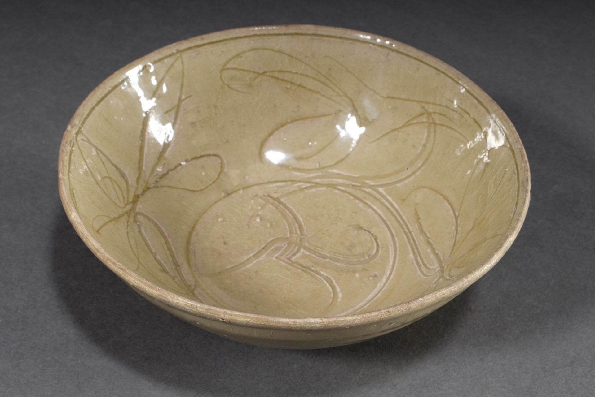 Chinese ceramic bowl with floral incised drawing and light green glaze, Qingbai ware, Song style, h