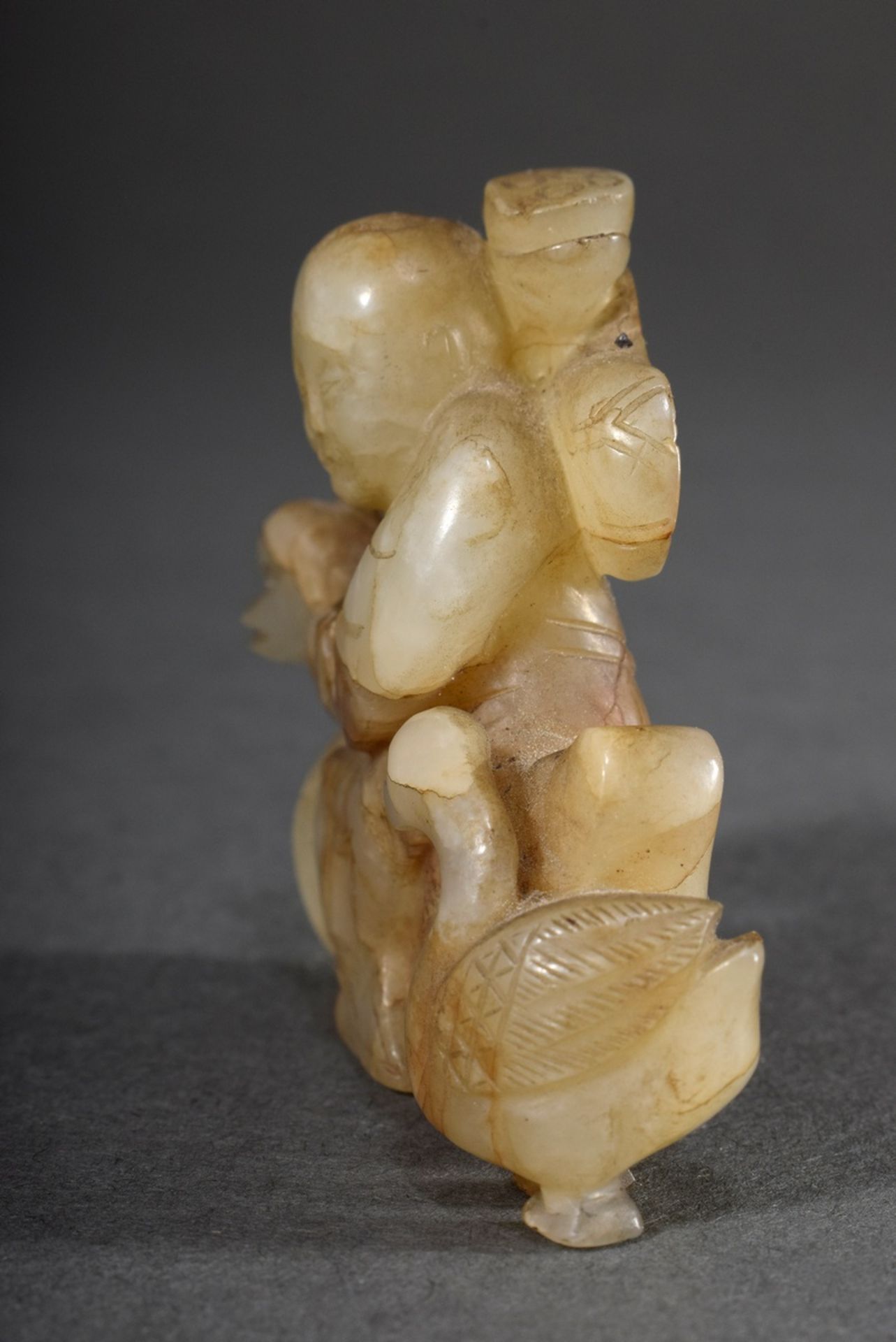 Small Chinese jade carving "Immortal with lotus, sitting on a goose", 5x6cm - Image 3 of 4