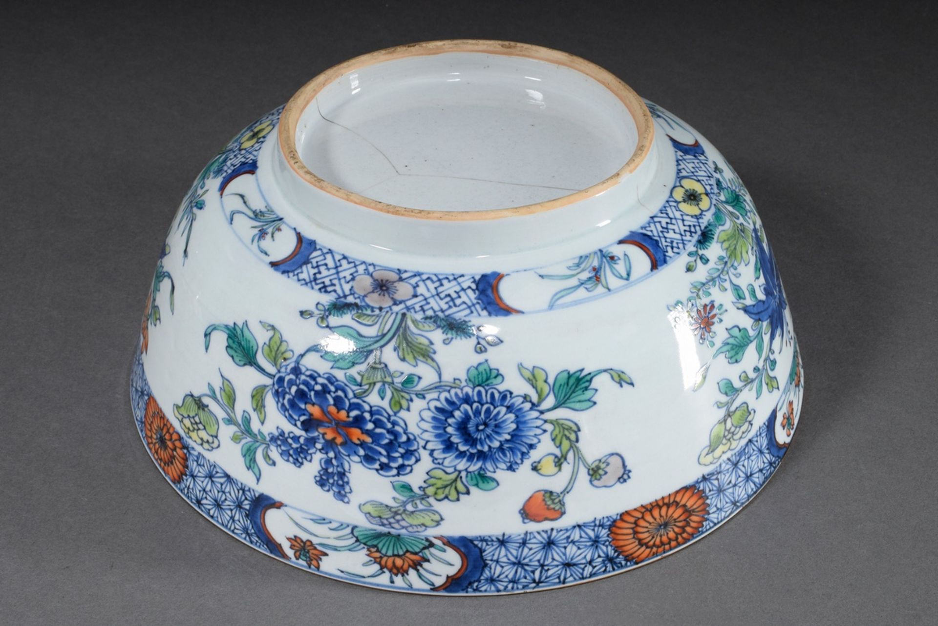 Large doucai bowl with floral blue painting and coloured decoration, China probably 2nd half 18th c - Image 3 of 4