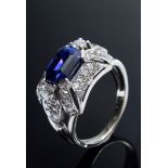 WG 750 Art Deco Ring mit Altschliff- und Achtkantdiamanten (zus. ca. 0.98ct/SI/W-CR) und Saphir (ca