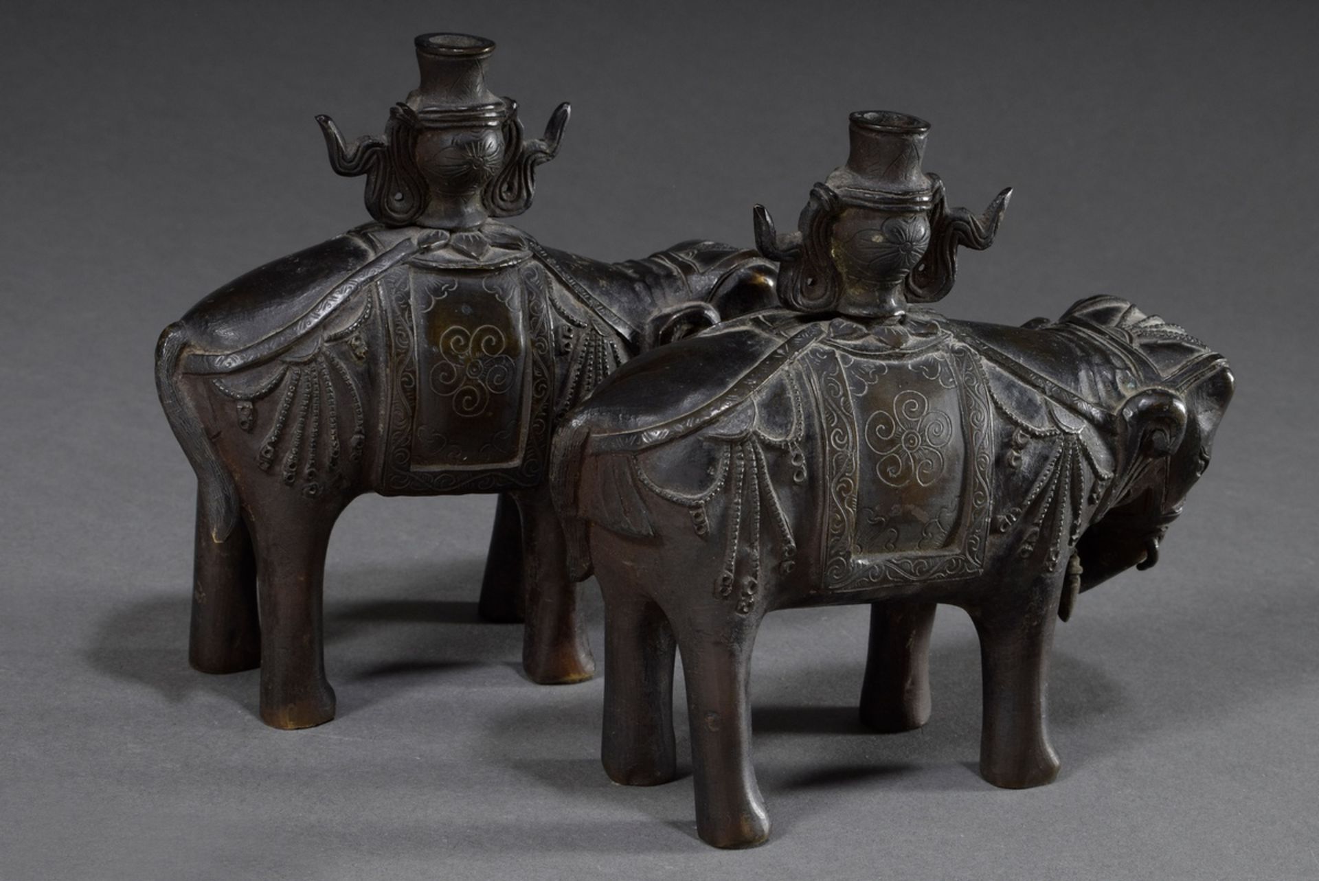 Pair of Chinese bronze elephants with vases on their backs, formerly candlesticks of an altar set o - Image 2 of 5