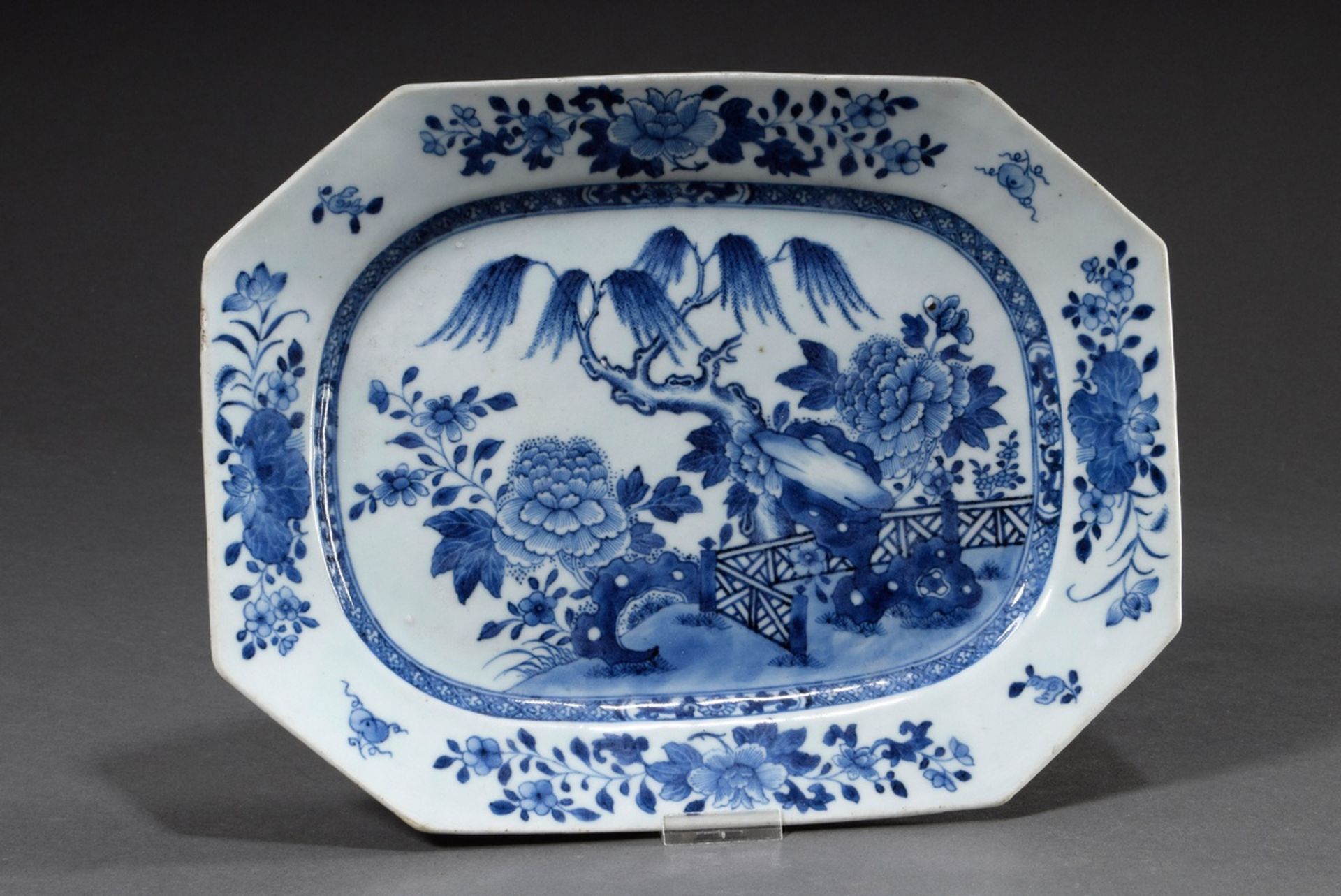 Octagonal plate with blue painting decoration "Garden", Qianlong period, China mid 18th century, 3, - Image 2 of 4