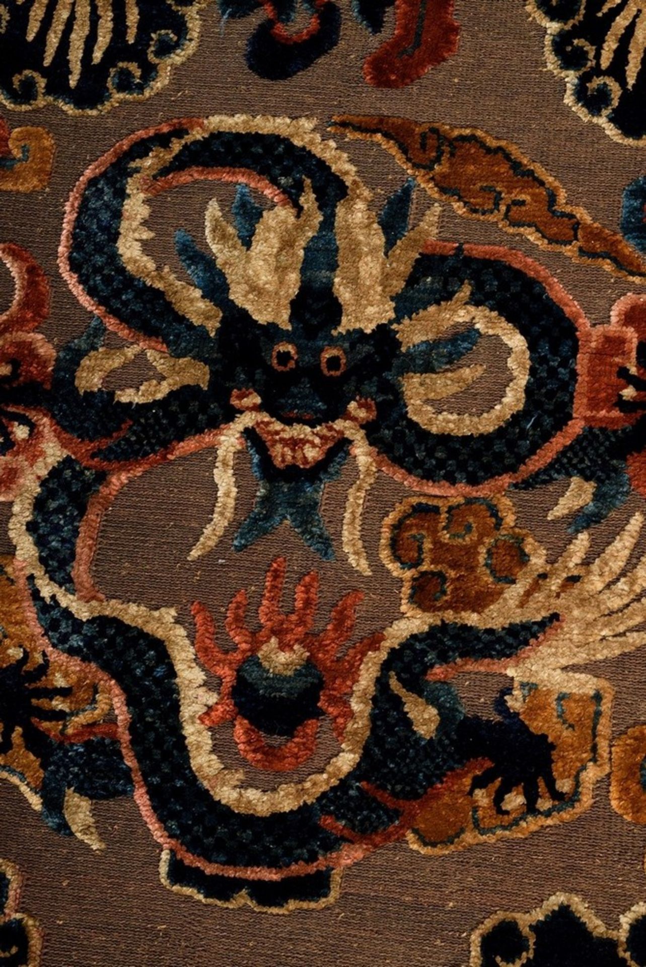 Chinese palace carpet "Dragon" with four dragons chasing the flame pearl in the corners and a large - Image 5 of 8