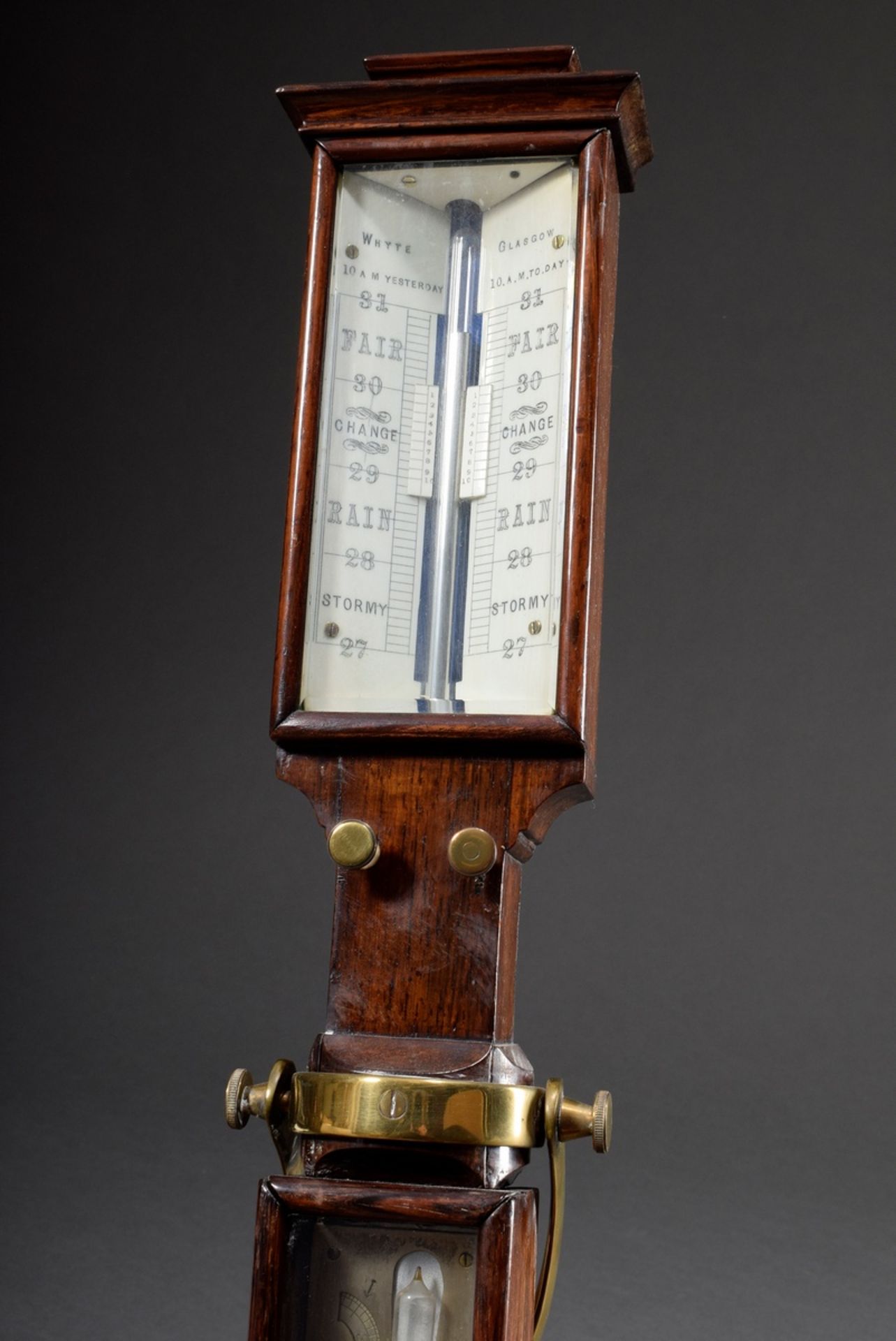 Kardanisch aufgehängtes Schiffs-Barometer mit Sympiesometer (erfunden 1818 Alexander Adir) in Mahag