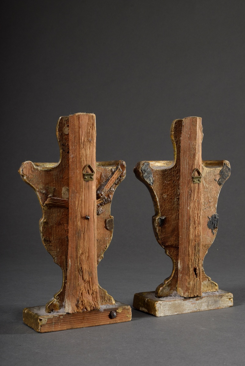 Pair of gilded "vases" carvings, wood, c. 1780/1790, 19x11cm, min. paint chips - Image 2 of 3