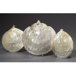3 Diverse Muschelschalen mit geschnittenen Reliefdarstellungen „Auferstehung“, „Muttergottes mit Ki