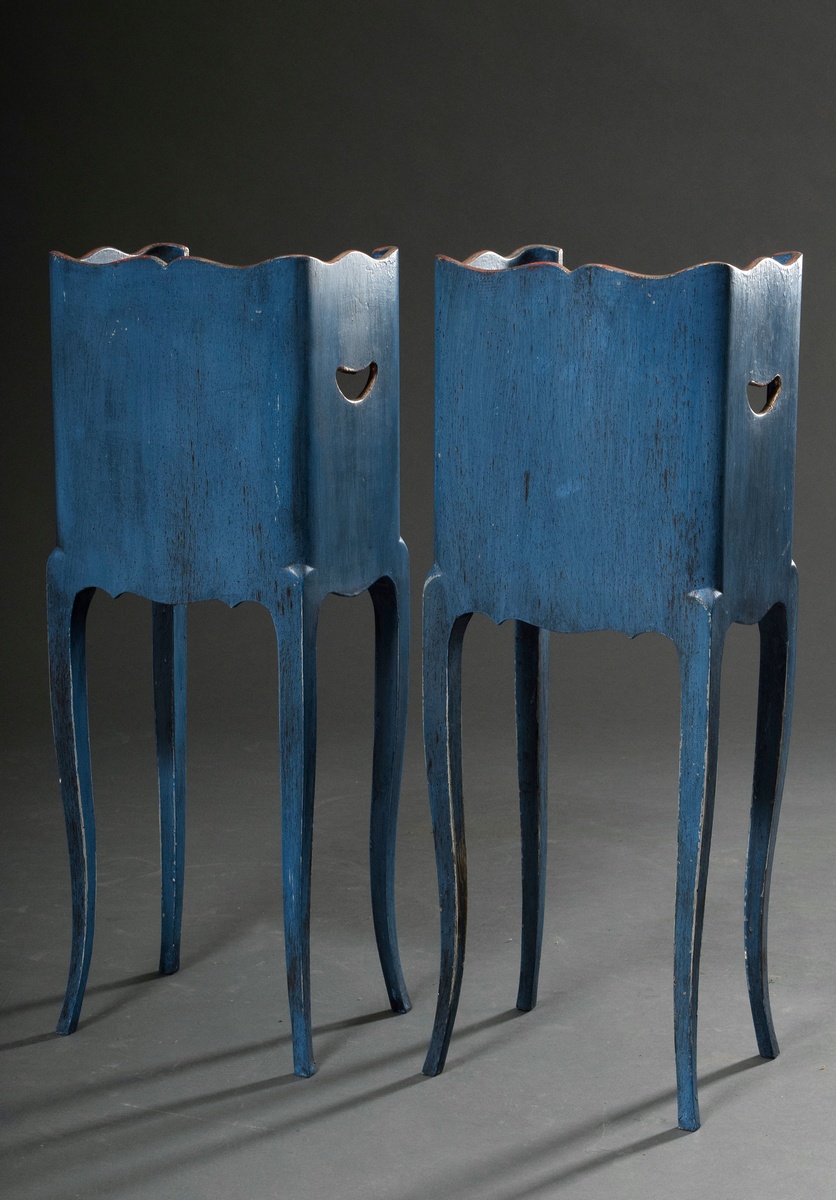 Pair of delicate bedside tables in French façon, blue/silver painted, 70x26x20cm - Image 3 of 4