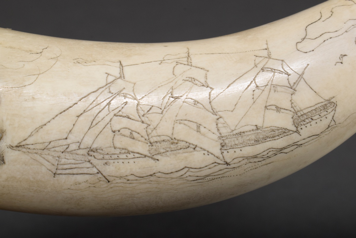 Scrimshaw "Three-Master" 19th c., rolled tooth with blackened incised decoration, sign., 9,5cm, 110 - Image 4 of 5