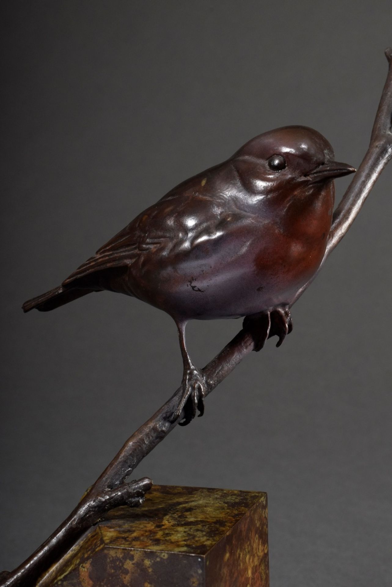 Glasby, Alan (1945-2008) "Robin" (robin on branch), bronze coloured patinated, num. 18/75, h. 24,5c - Image 2 of 6