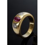 Klassischer GG 750 Bandring mit Rubincabochon und 2 Brillanten (zus. ca. 0.16ct/VVS-VS/W), 7,1g, Gr