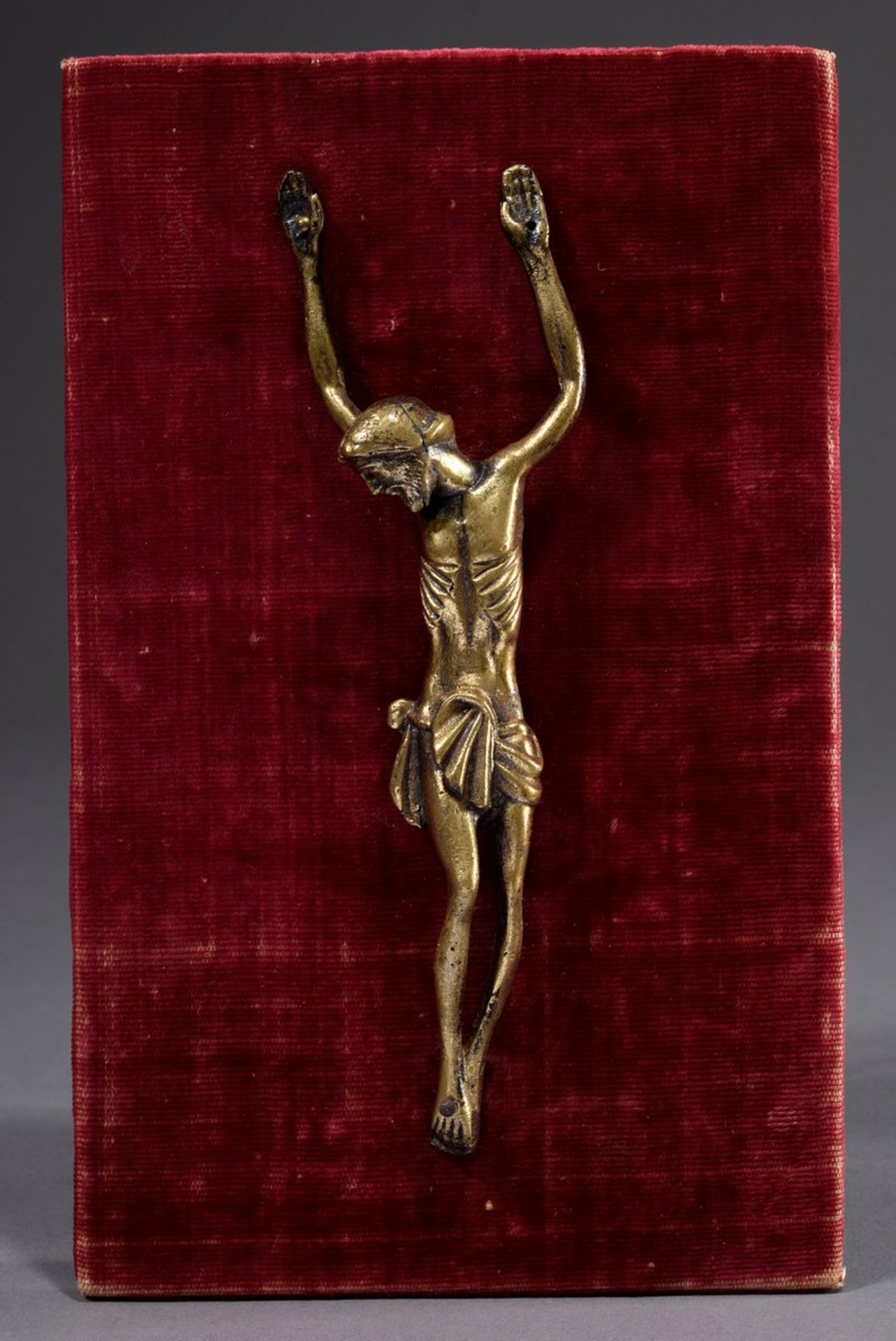 Small "Corpus Christi" (three-nail type) with arms stretched far upwards and head inclined to the r