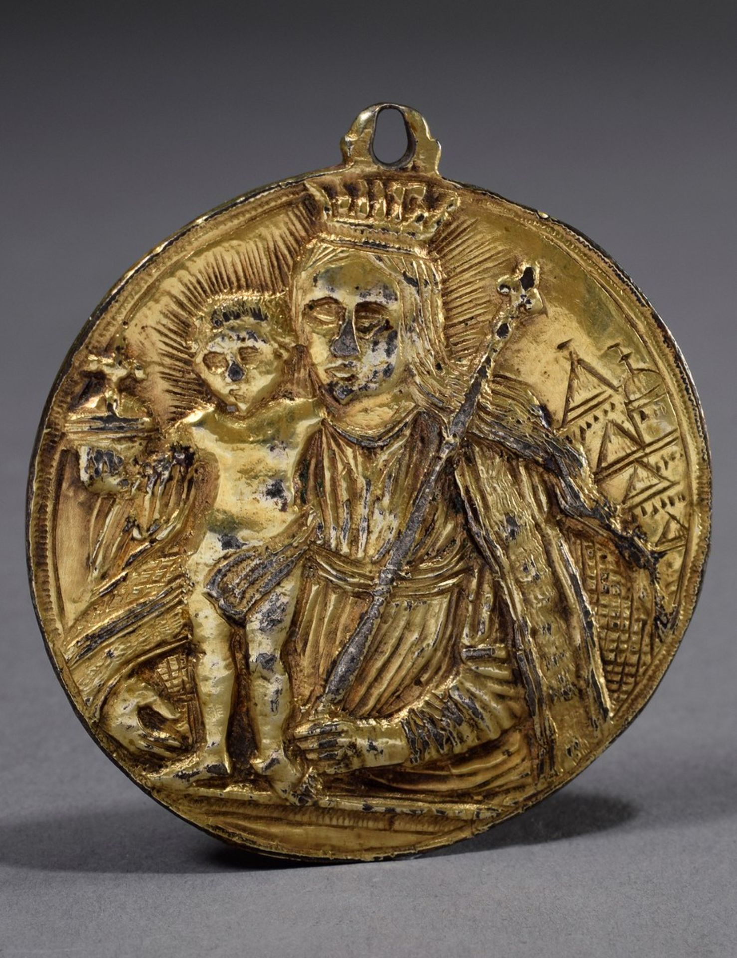 Double-sided amulet with relief "Saint George" and "Mother of God", bronze fire-gilt, mid 16th cent - Image 2 of 3