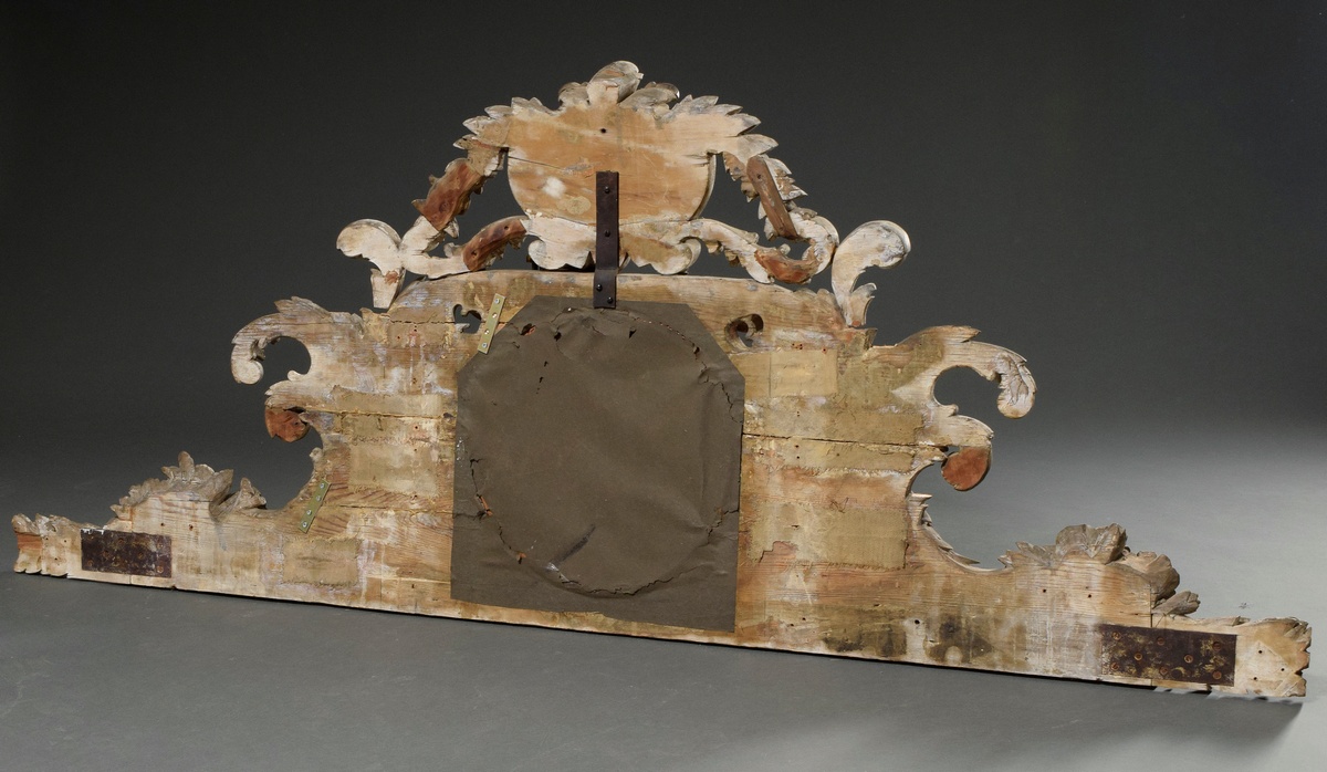Large carved supraport with central tondo cut-out in floral framing, probably France, 2nd half 19th - Image 4 of 11