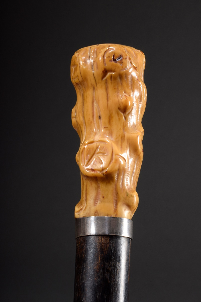 Cane with ivory handle with nude female bust in tree Tromp l'oeil, silver band and ferrule, l. 88cm - Image 3 of 8