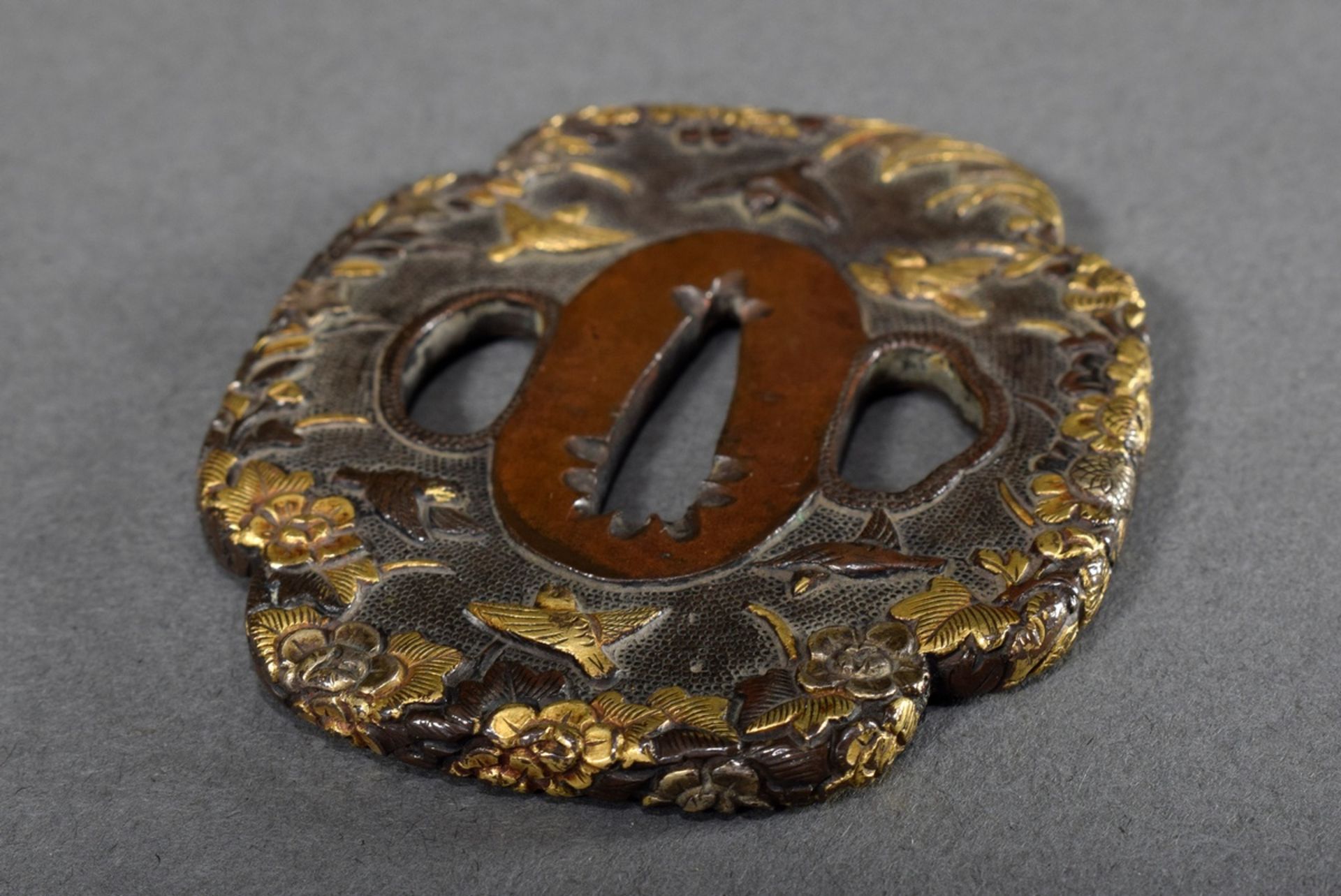 Bronze tsuba with gold inlays "birds and blossoms", Japan, 7x6cm, slight signs of age - Image 3 of 4