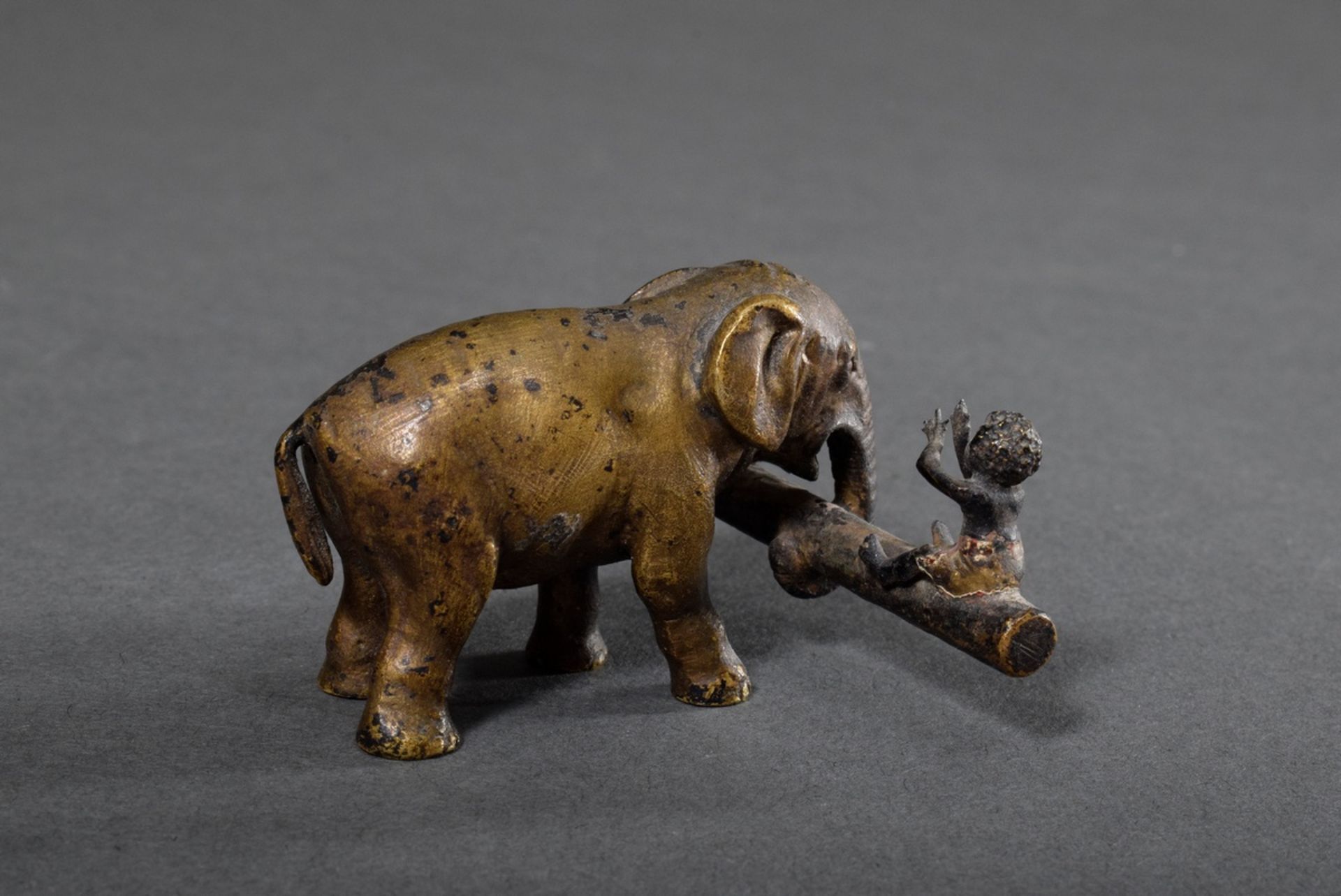 Viennese bronze "Elephant with two children on a tree trunk", coloured painted, 3,6x5,7x5,9cm, part - Image 4 of 7