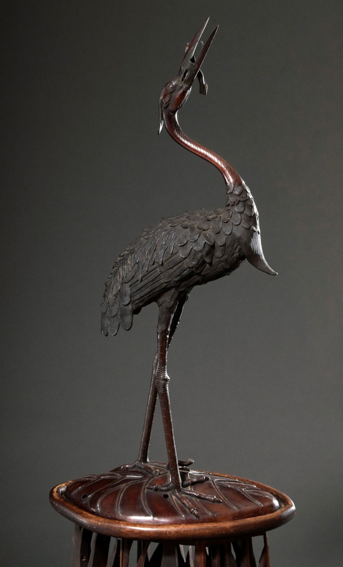 Japanese bronze "Standing Heron" on a matching carved Blackwood stool, Meiji period, h. 147cm, vari - Image 10 of 23