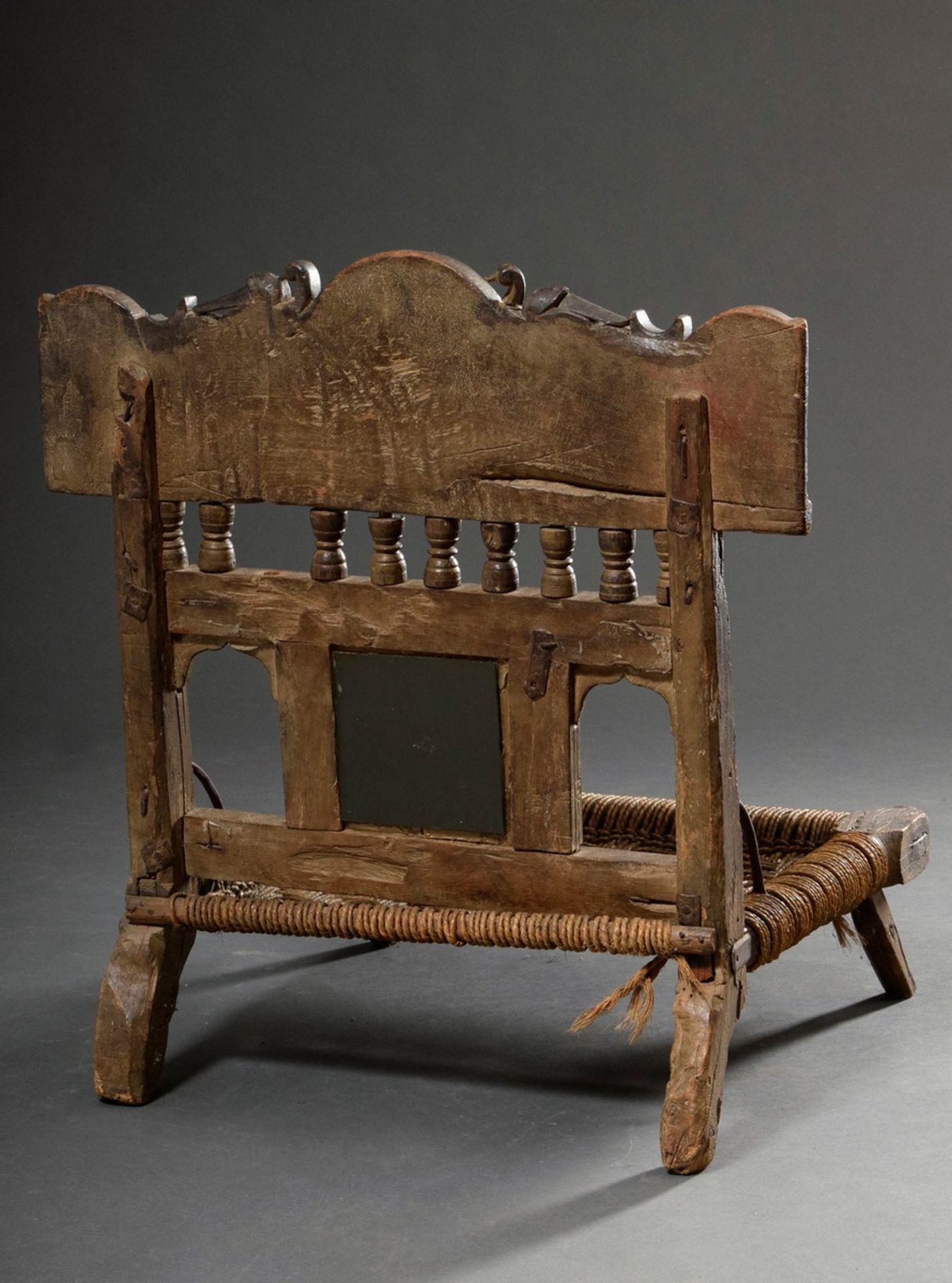 Indian wedding chair with richly carved frame "horses, peacocks and rosettes", around 1900, wood wi - Image 4 of 6
