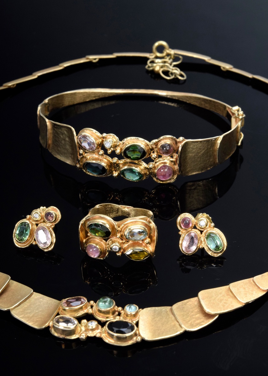 5 pieces YG 585 handmade jewellery in scale link design with tourmalines, cabochon and facet cut ku