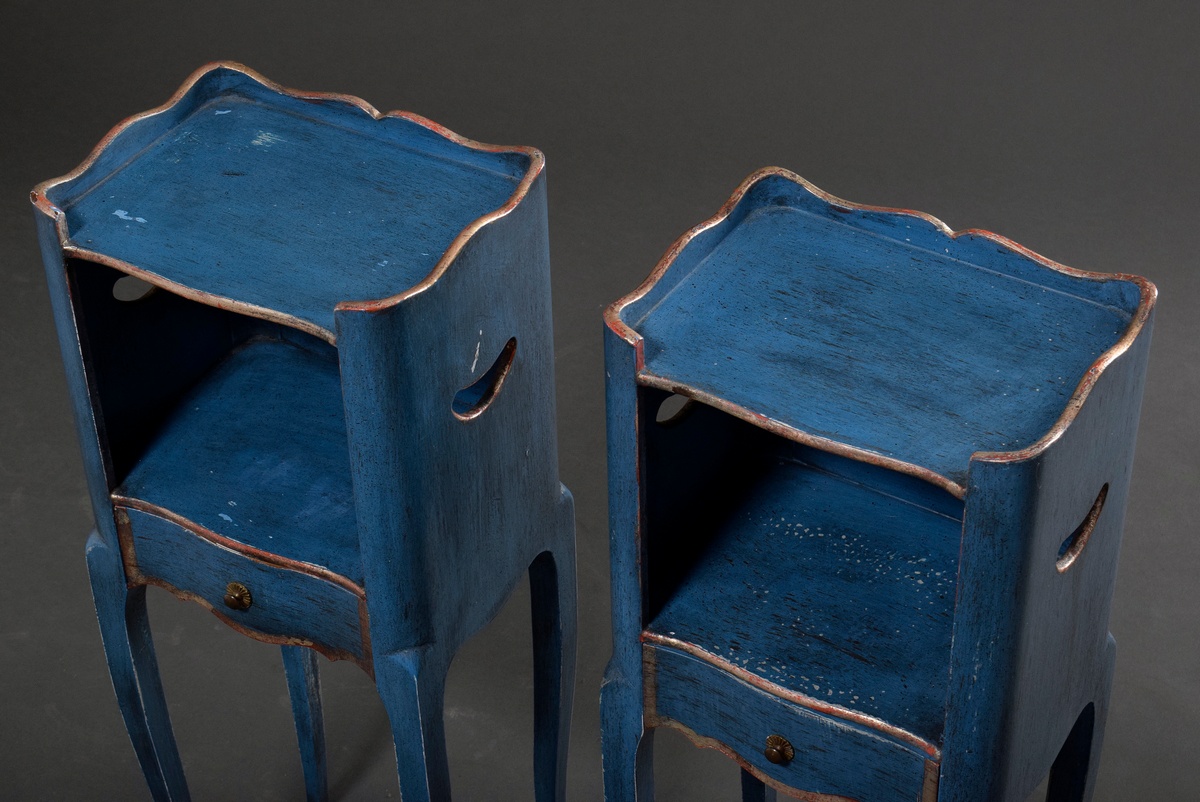 Pair of delicate bedside tables in French façon, blue/silver painted, 70x26x20cm - Image 2 of 4