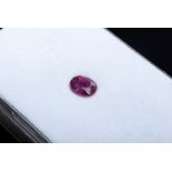 Ungefasster ovaler Rubin im Facettenschliff (1.5ct, 6,5x5,5mm)