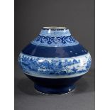 Bauchige chinesische Porzellan Balustervase mit Blaumalerei Dekor "Landschaft" und "Ornament", Hals