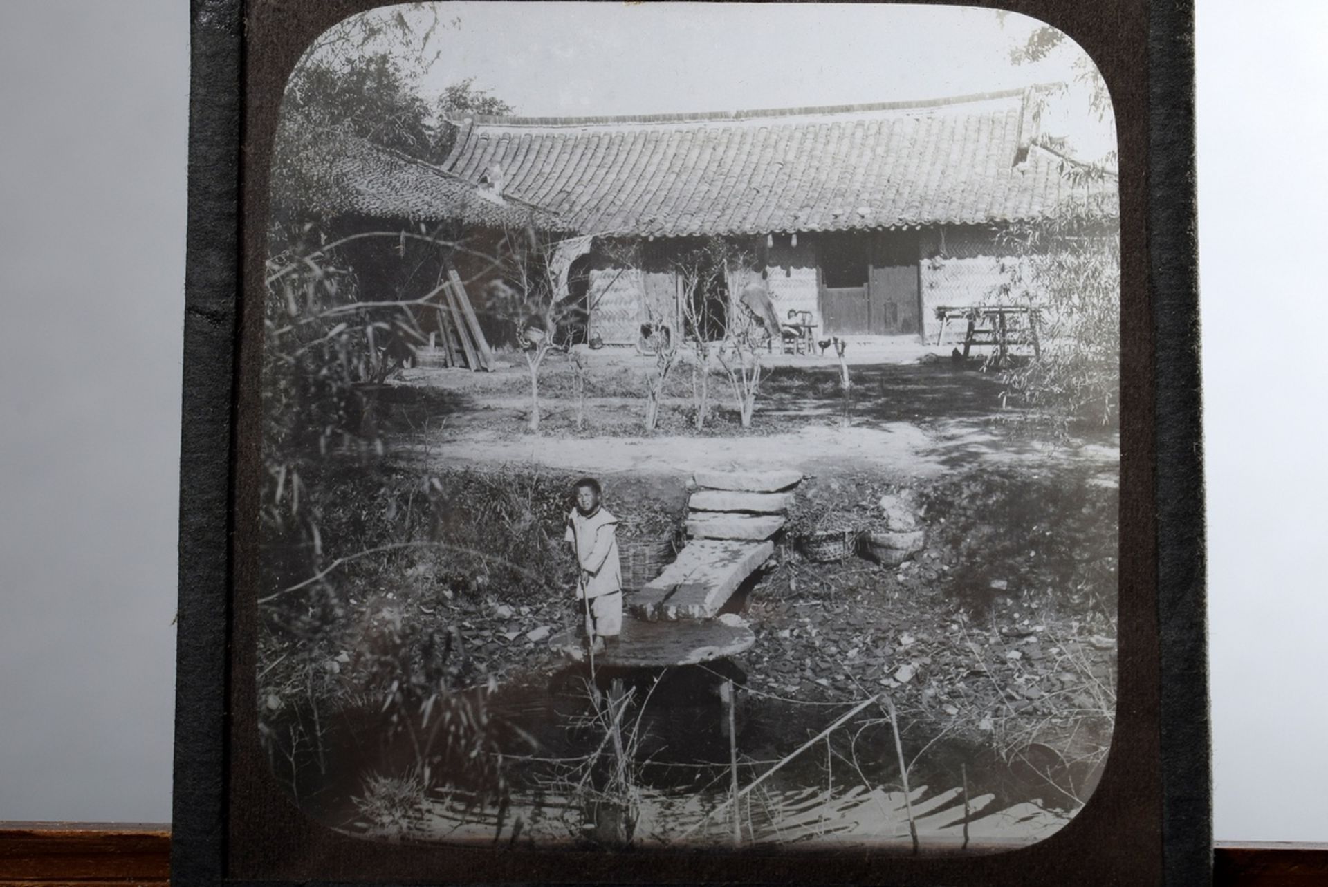 5 Various wooden boxes with approx. 274 glass slides, historical photographs of China and Europe fr - Image 4 of 13