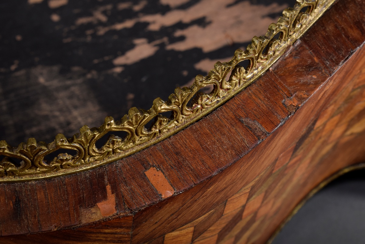 Wilhelminian jardiniere in cambered form with optical marquetry and floral bronze fittings, walnut  - Image 10 of 10
