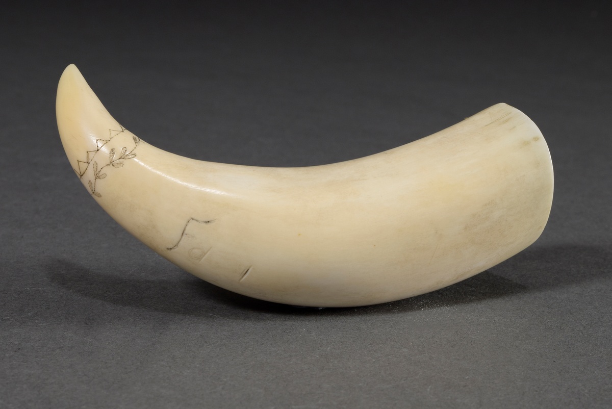 Scrimshaw "Three-Master" 19th c., rolled tooth with blackened incised decoration, sign., 9,5cm, 110 - Image 2 of 5