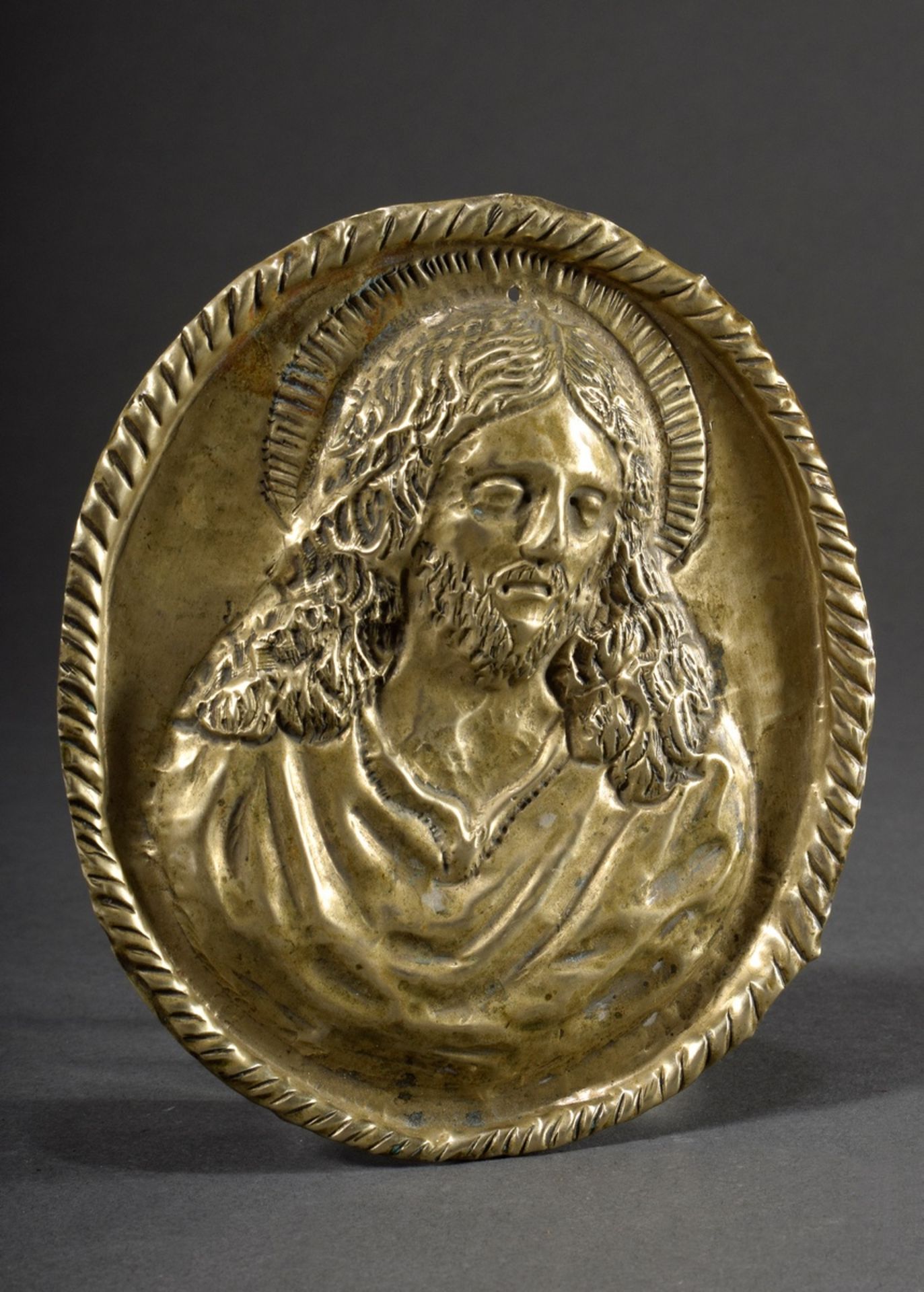 Oval drift work "Face of Christ", tinplate with remains of gilding, German 17th/18th century, 14,5x