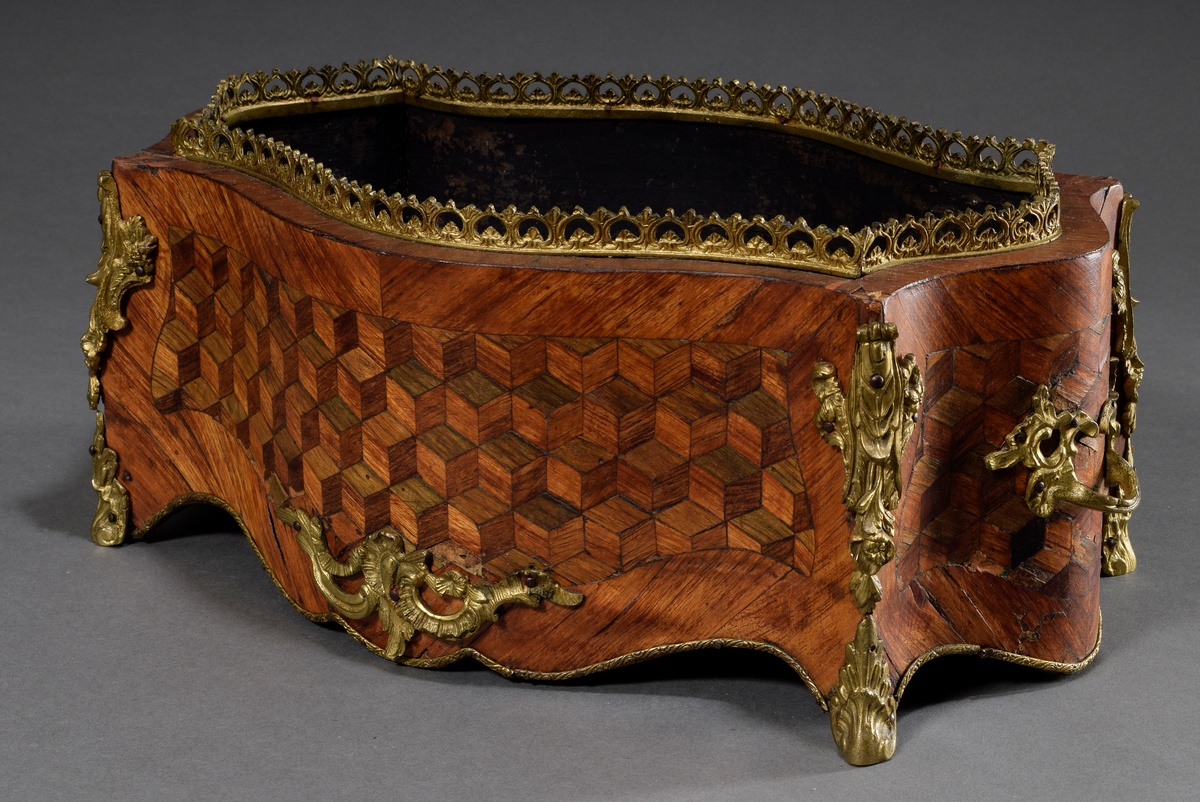 Wilhelminian jardiniere in cambered form with optical marquetry and floral bronze fittings, walnut 